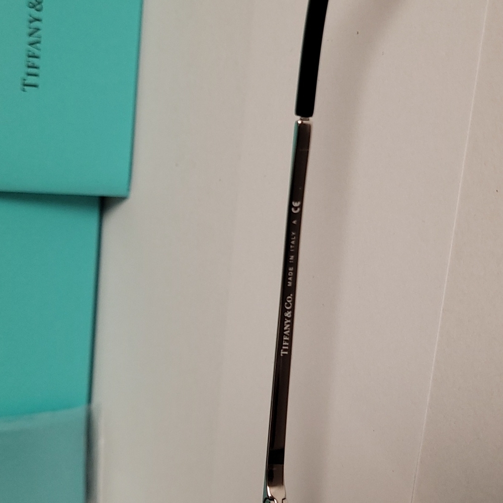 New ๐ฏ Authentic Tiffany&co sunglasses ๐ถ โค๏ธ ๐ ๐ - Picture 7 of 8